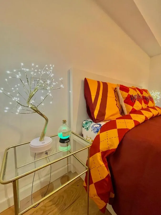 Harry Potter A 2 Min A Piedi Da Corso Como Milan